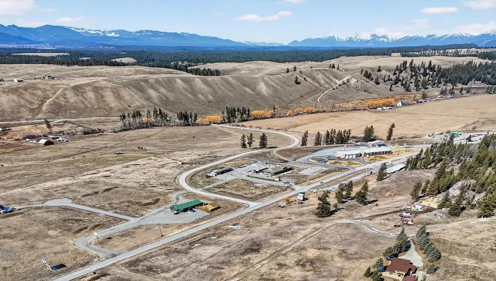 100 Mountain Circle Eureka MT 59917