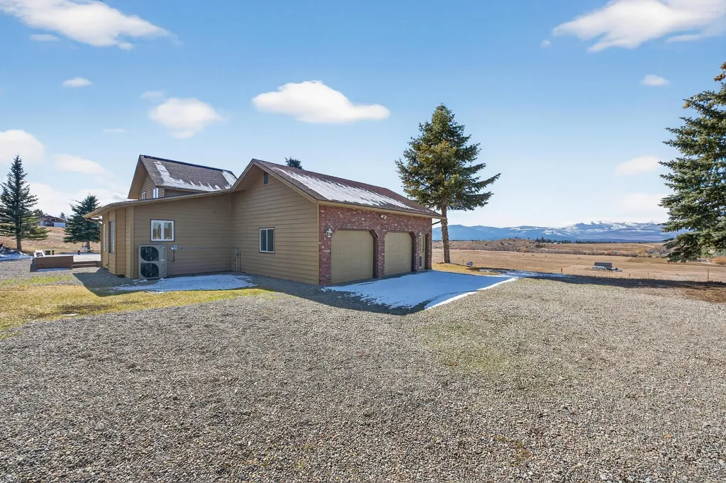 100 Mountain Circle Eureka MT 59917
