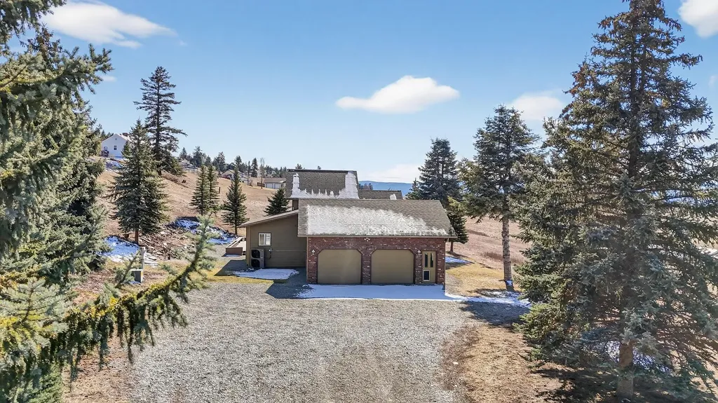 100 Mountain Circle Eureka MT 59917