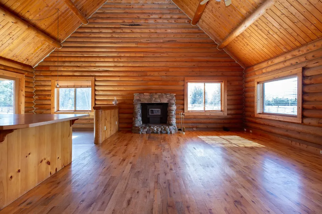 21410 Five Wounds Way Florence MT 59833