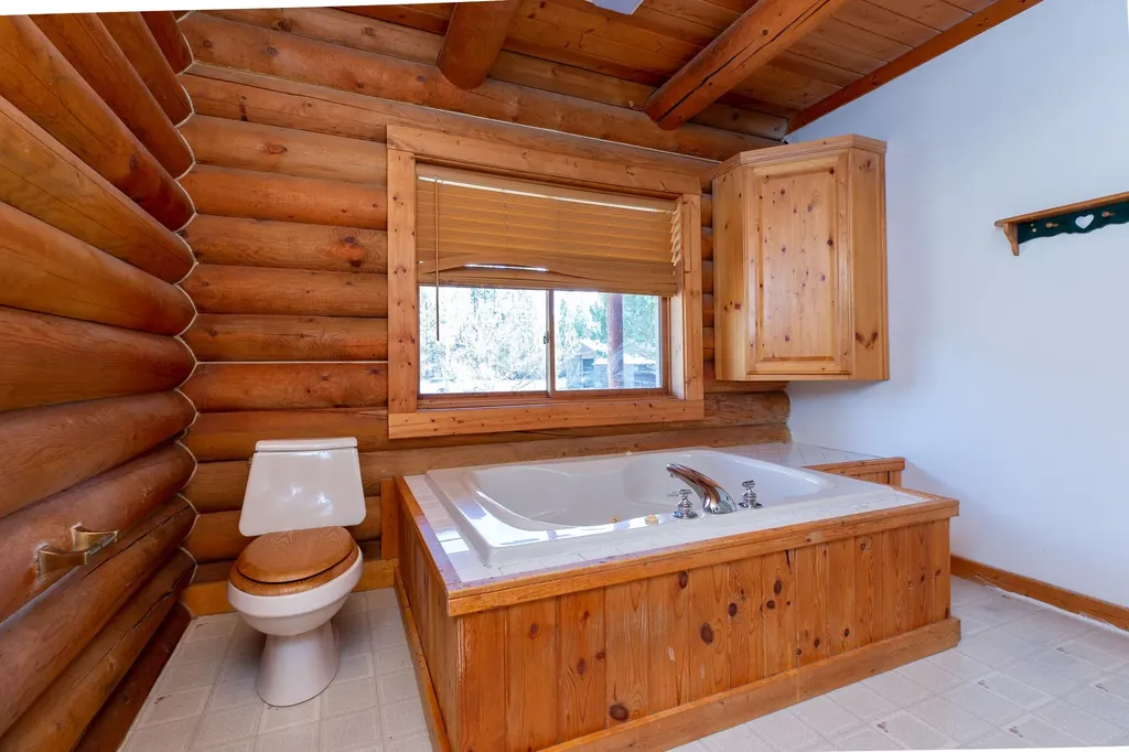 21410 Five Wounds Way Florence MT 59833