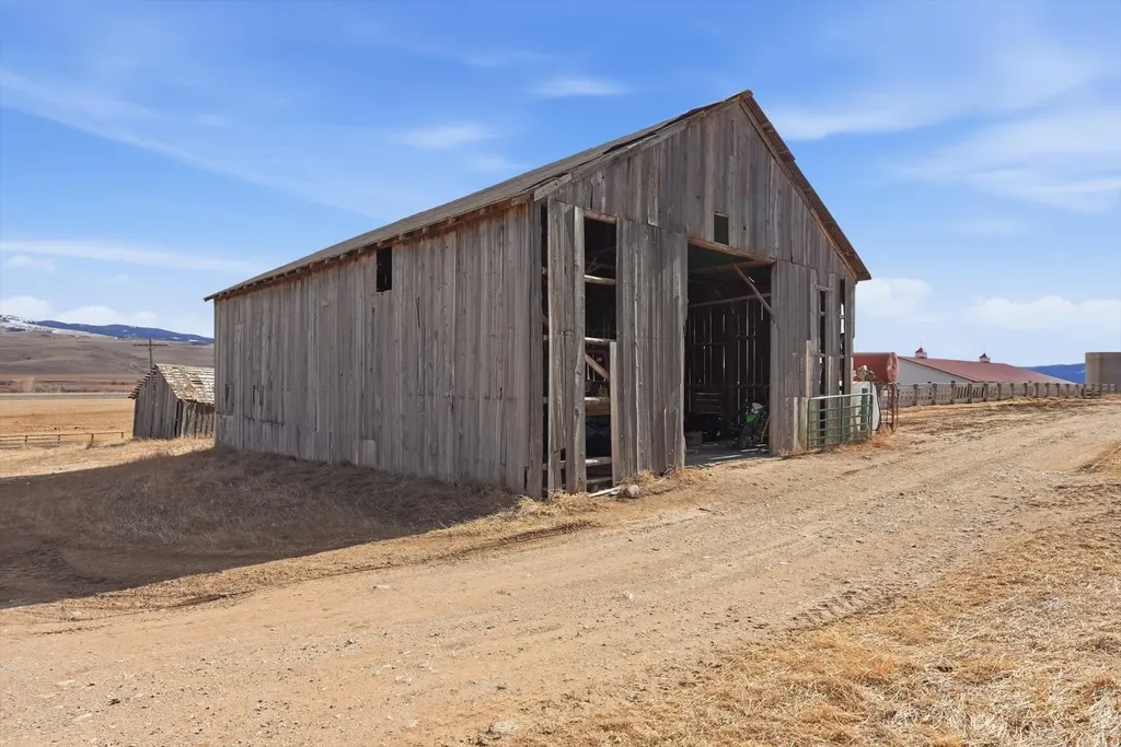 283 Cummoch Drive Deer Lodge MT 59722