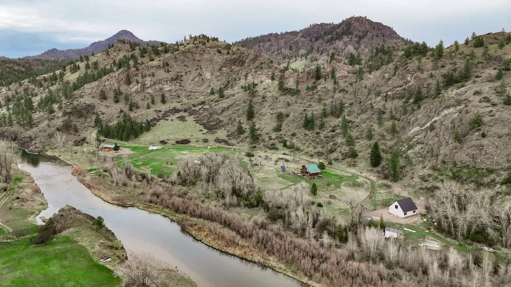 20 Eagle Rock Lane Cascade MT 59421