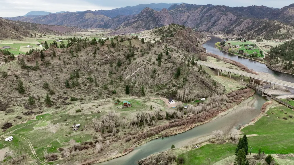 20 Eagle Rock Lane Cascade MT 59421