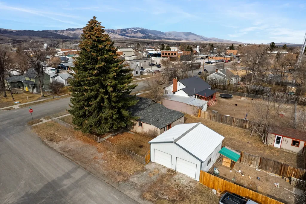 133 S Oak Street Townsend MT 59644