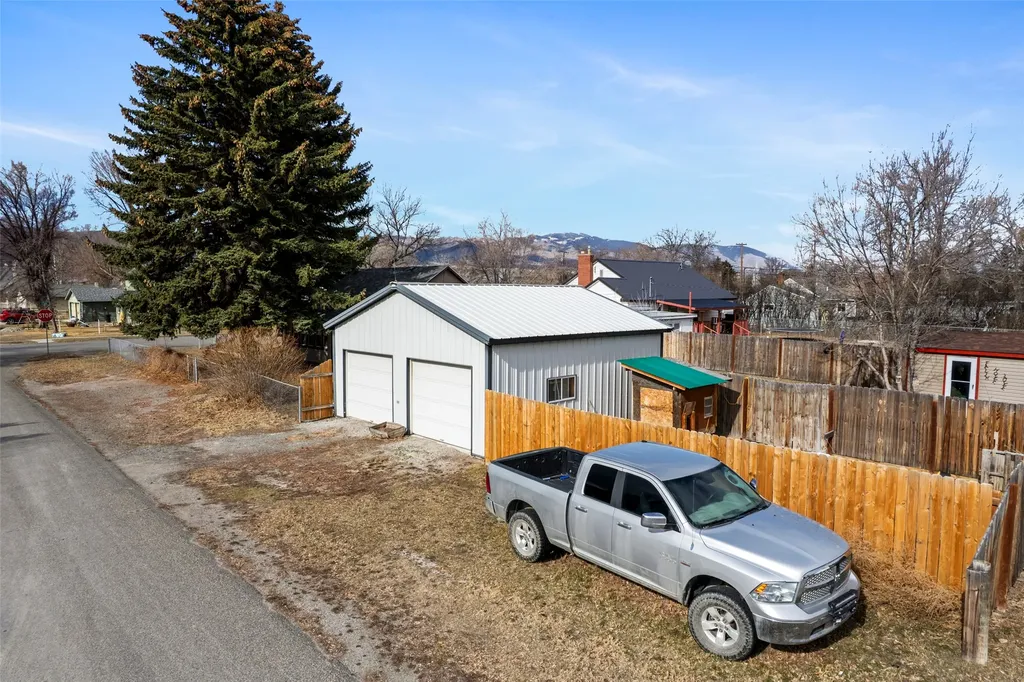 133 S Oak Street Townsend MT 59644