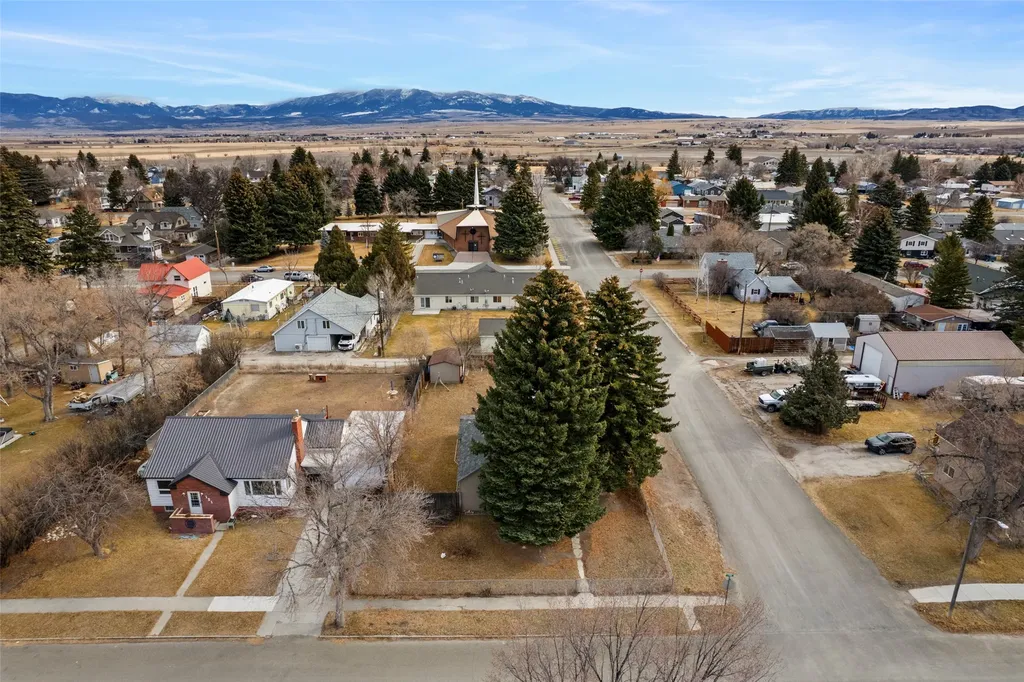 133 S Oak Street Townsend MT 59644