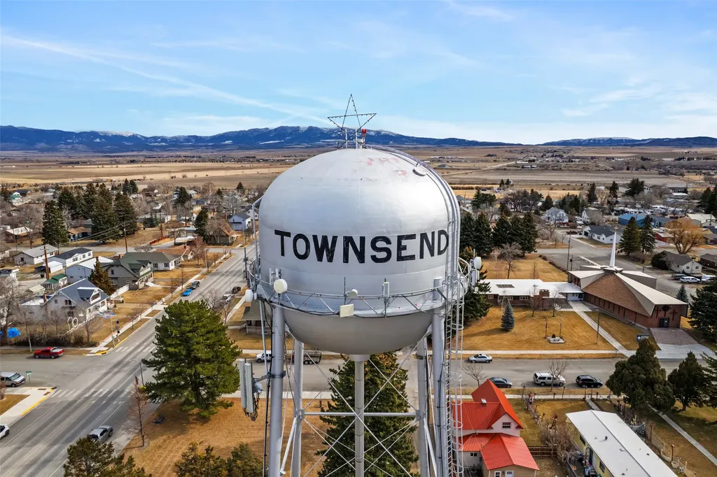 133 S Oak Street Townsend MT 59644