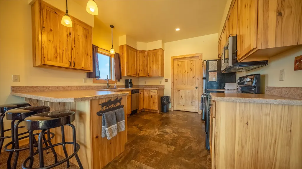 145 Spires Way Divide MT 59727