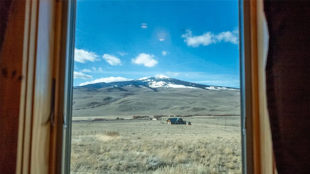 145 Spires Way Divide MT 59727
