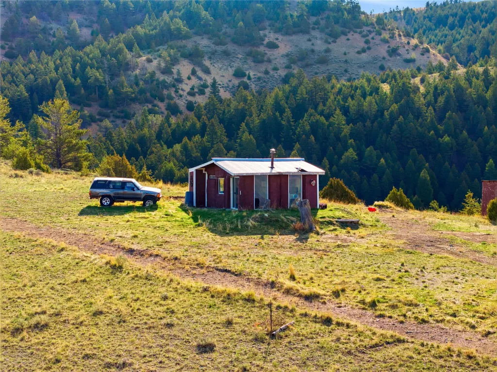 112 Lone Wolf Trail Three Forks MT 59752