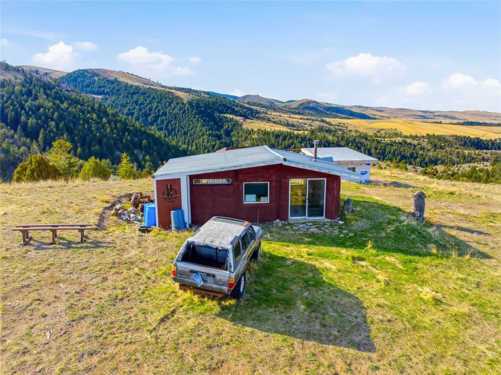 112 Lone Wolf Trail Three Forks MT 59752