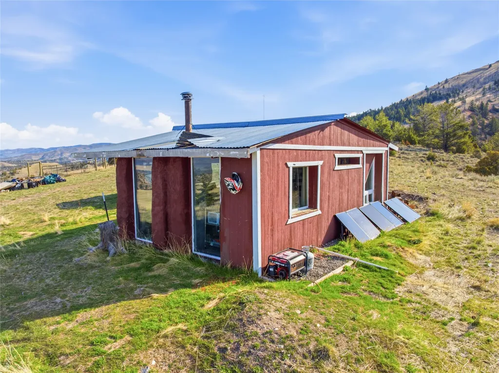 112 Lone Wolf Trail Three Forks MT 59752