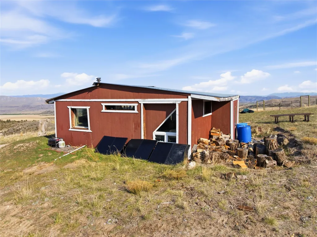 112 Lone Wolf Trail Three Forks MT 59752