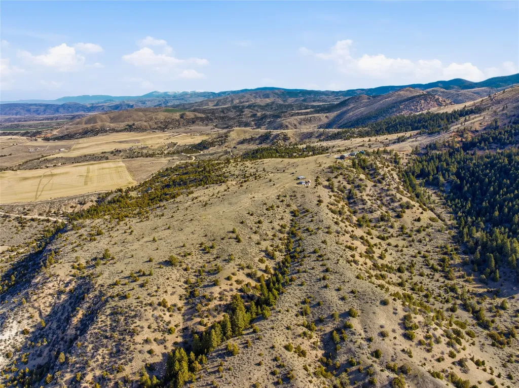 112 Lone Wolf Trail Three Forks MT 59752