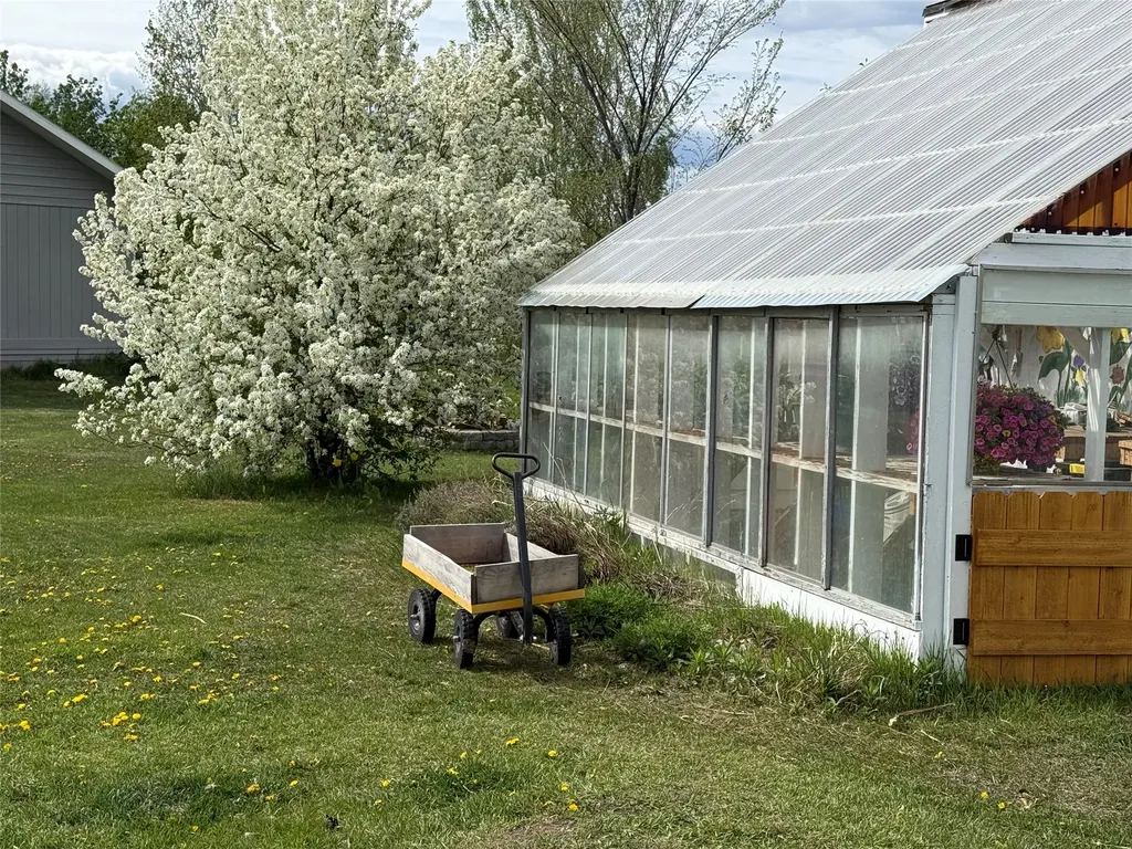 50 Baron Lane Eureka MT 59917