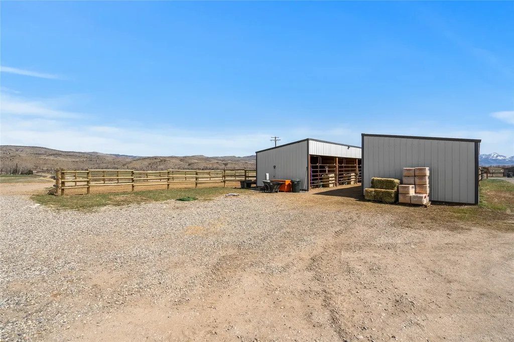 2117 Nixon Gulch Road Manhattan MT 59741