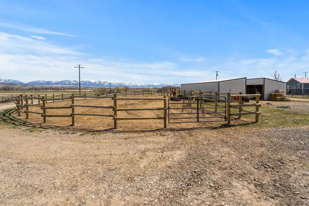 2117 Nixon Gulch Road Manhattan MT 59741