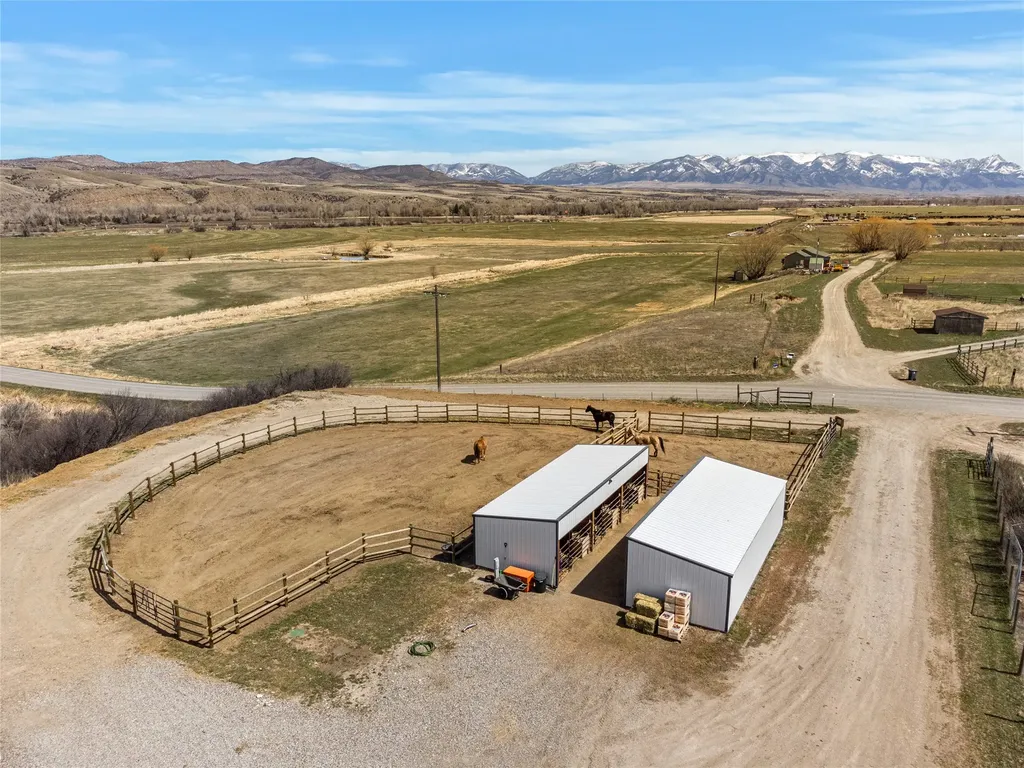 2117 Nixon Gulch Road Manhattan MT 59741