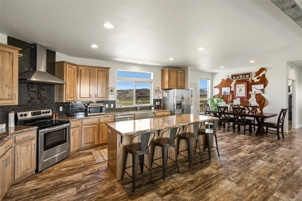 2117 Nixon Gulch Road Manhattan MT 59741