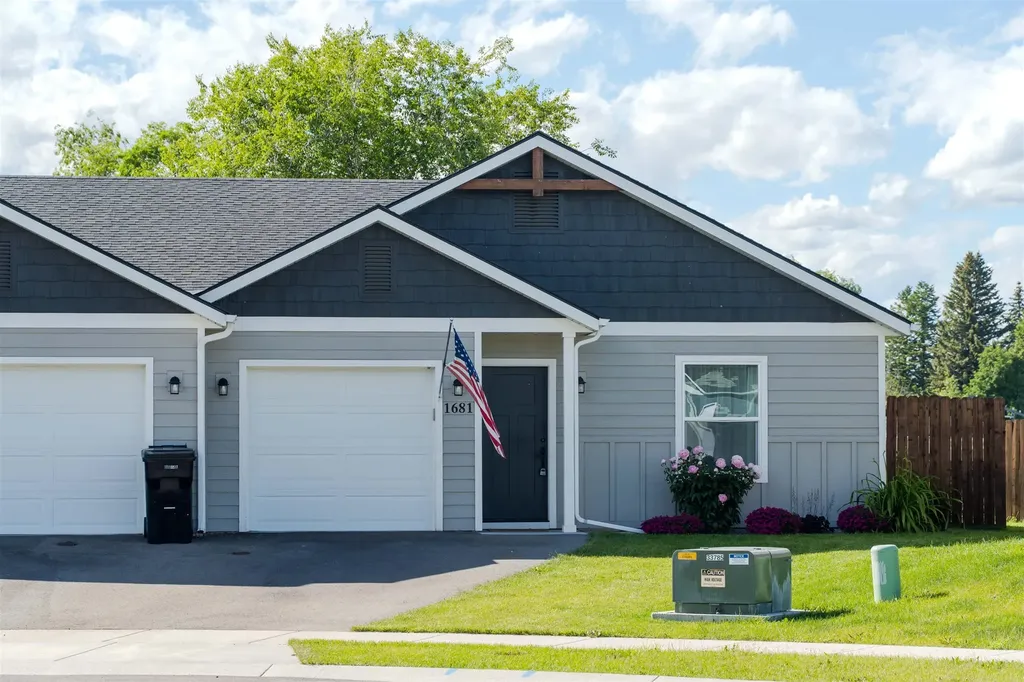 1681 Bull Run Kalispell MT 59901
