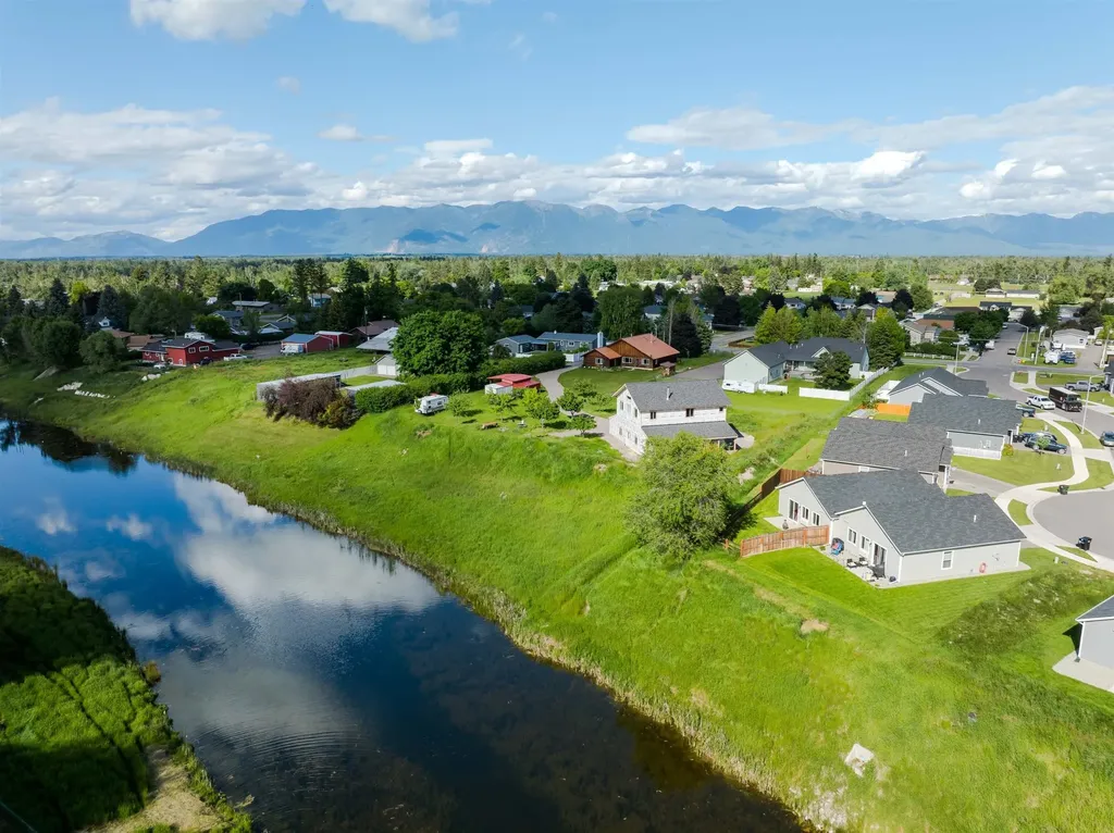 1681 Bull Run Kalispell MT 59901