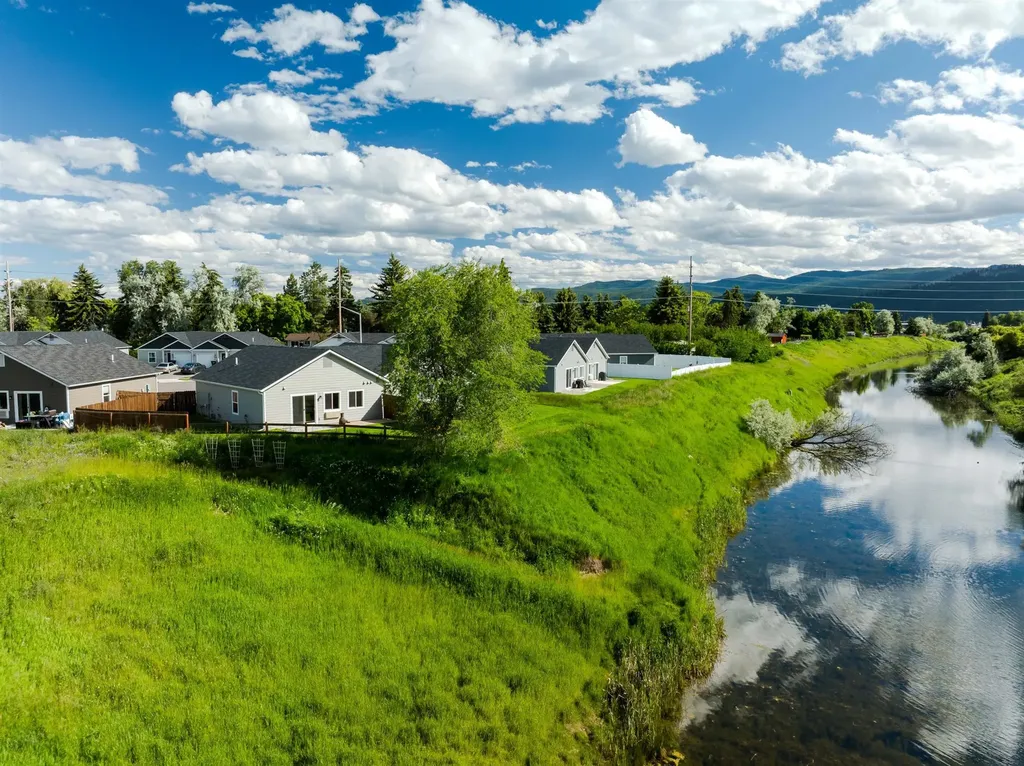1681 Bull Run Kalispell MT 59901