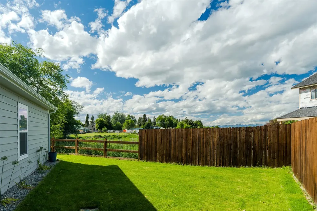 1681 Bull Run Kalispell MT 59901