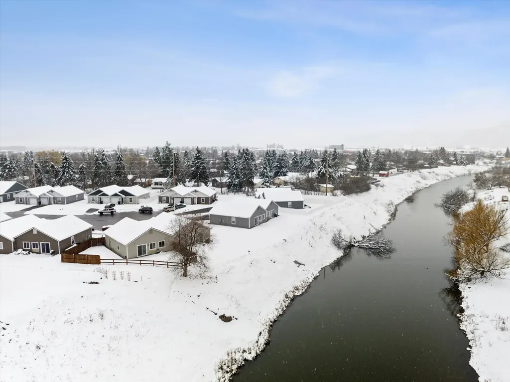 1681 Bull Run Kalispell MT 59901