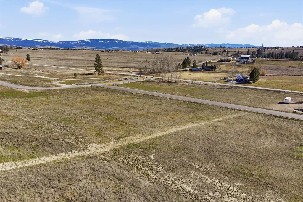 208 Barnwood Way Stevensville MT 59870