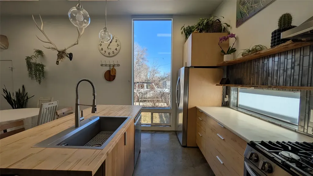 8 N 3rd Street East Helena MT 59635