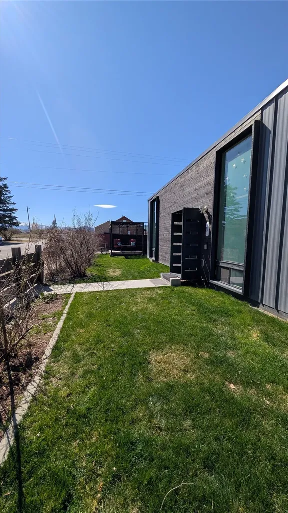 8 N 3rd Street East Helena MT 59635