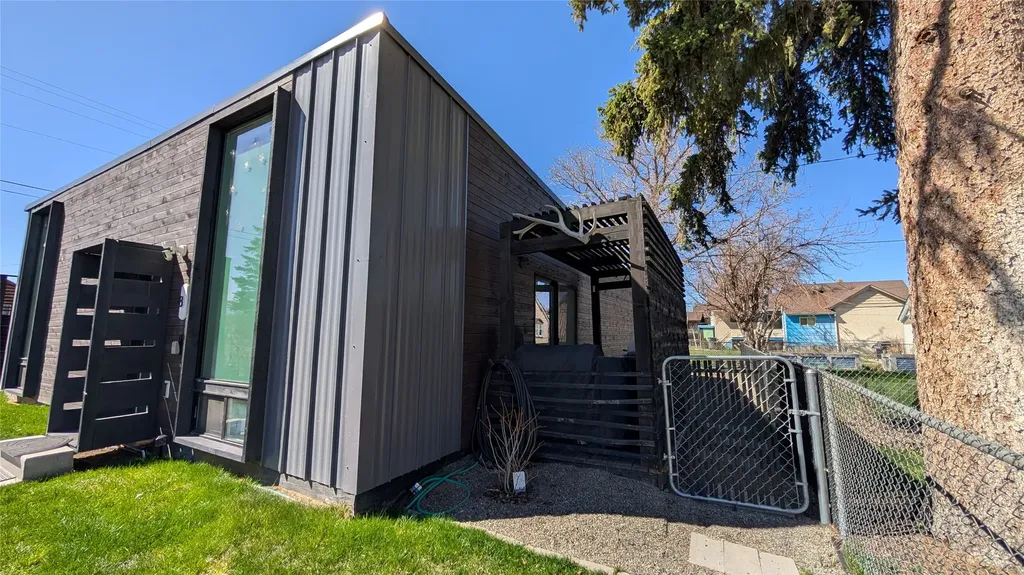 8 N 3rd Street East Helena MT 59635