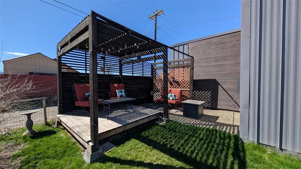 8 N 3rd Street East Helena MT 59635