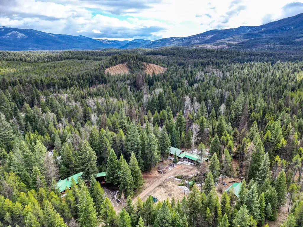488 & 536 Grumpy Dog Road Libby MT 59923