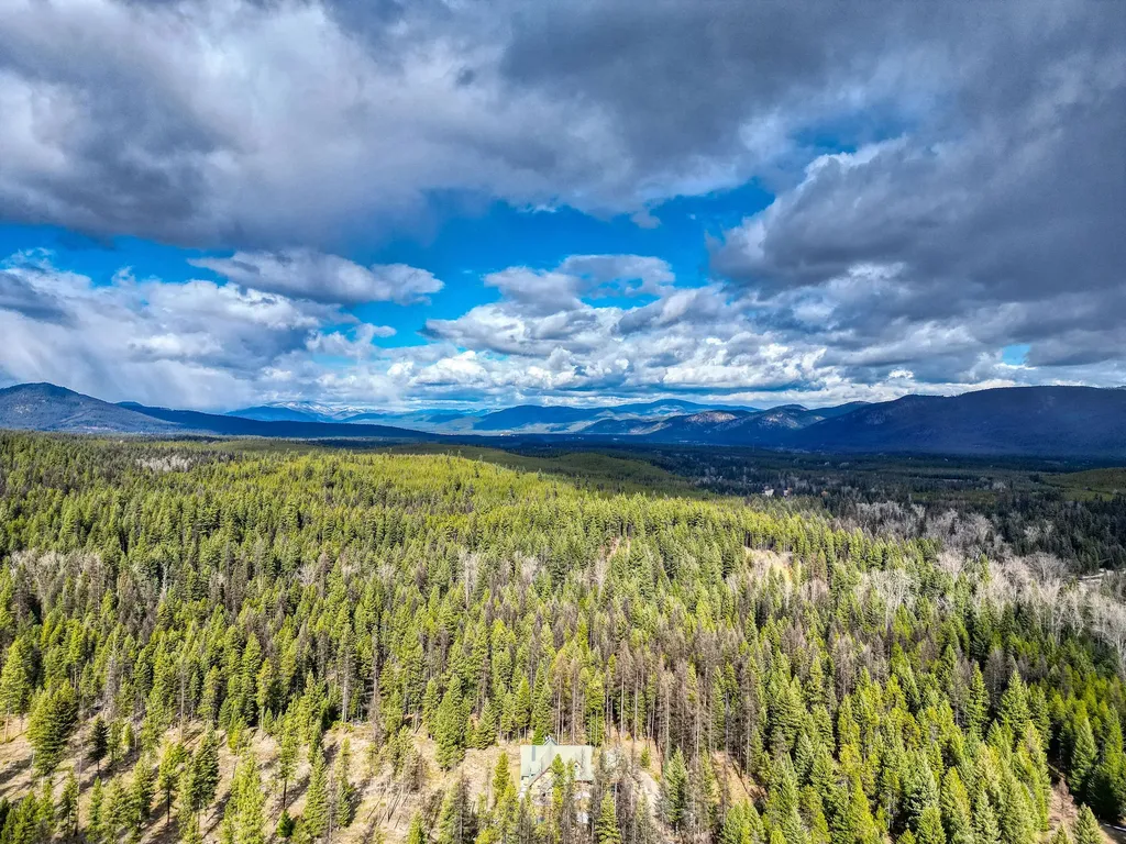 488 & 536 Grumpy Dog Road Libby MT 59923