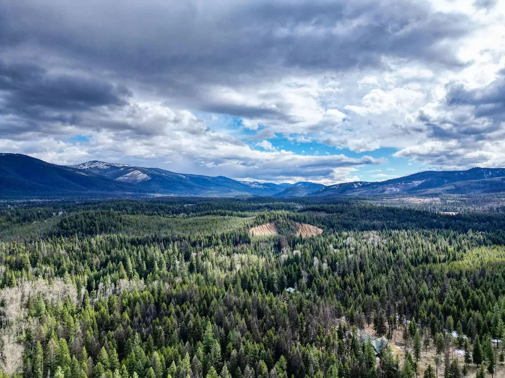 488 & 536 Grumpy Dog Road Libby MT 59923