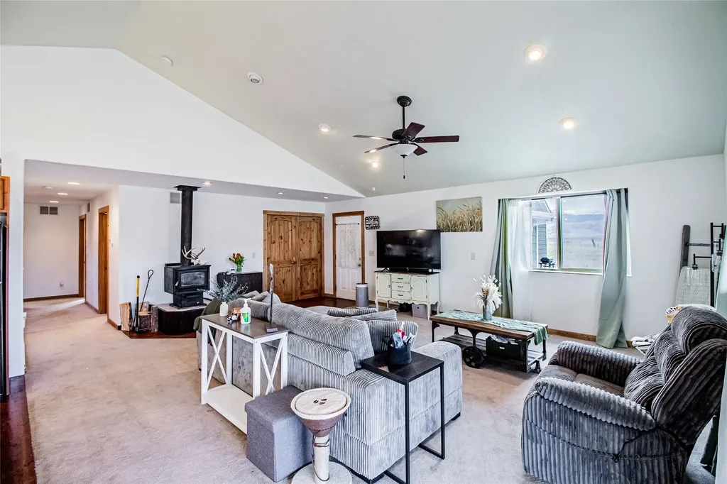 1 Bonanza Place Whitehall MT 59759