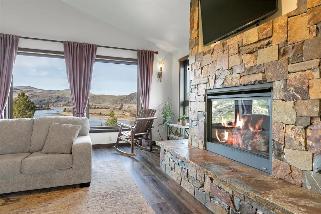 9701 Mount Highway 200 Dixon MT 59831