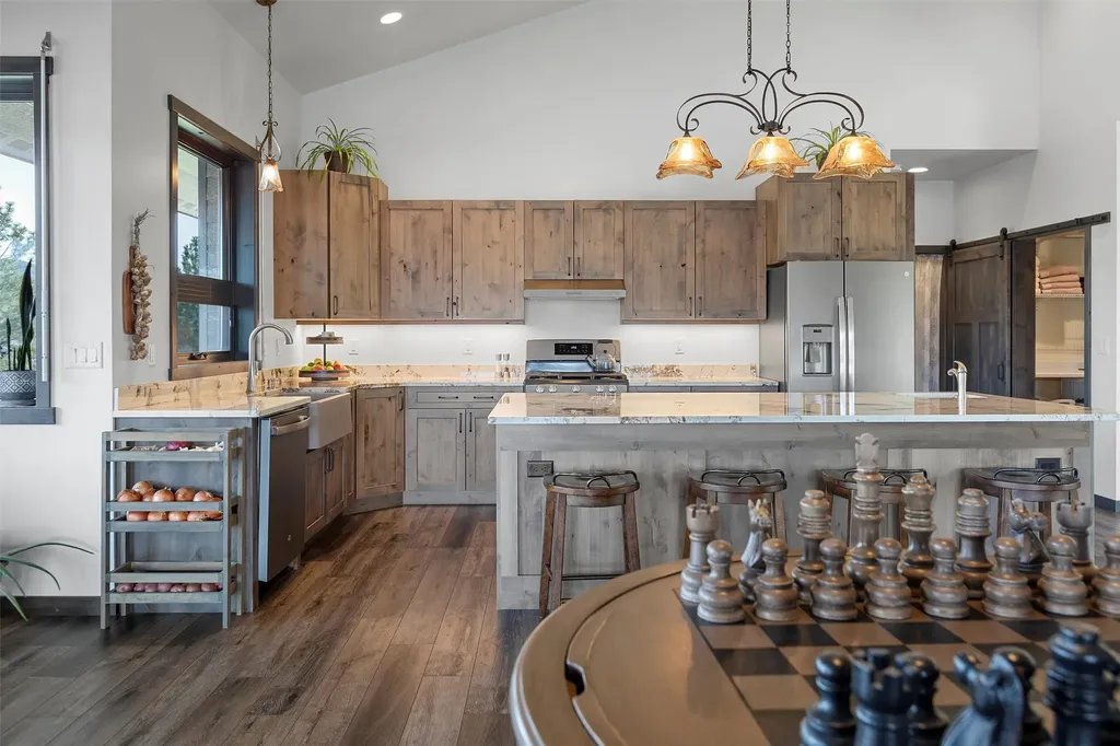 9701 Mount Highway 200 Dixon MT 59831