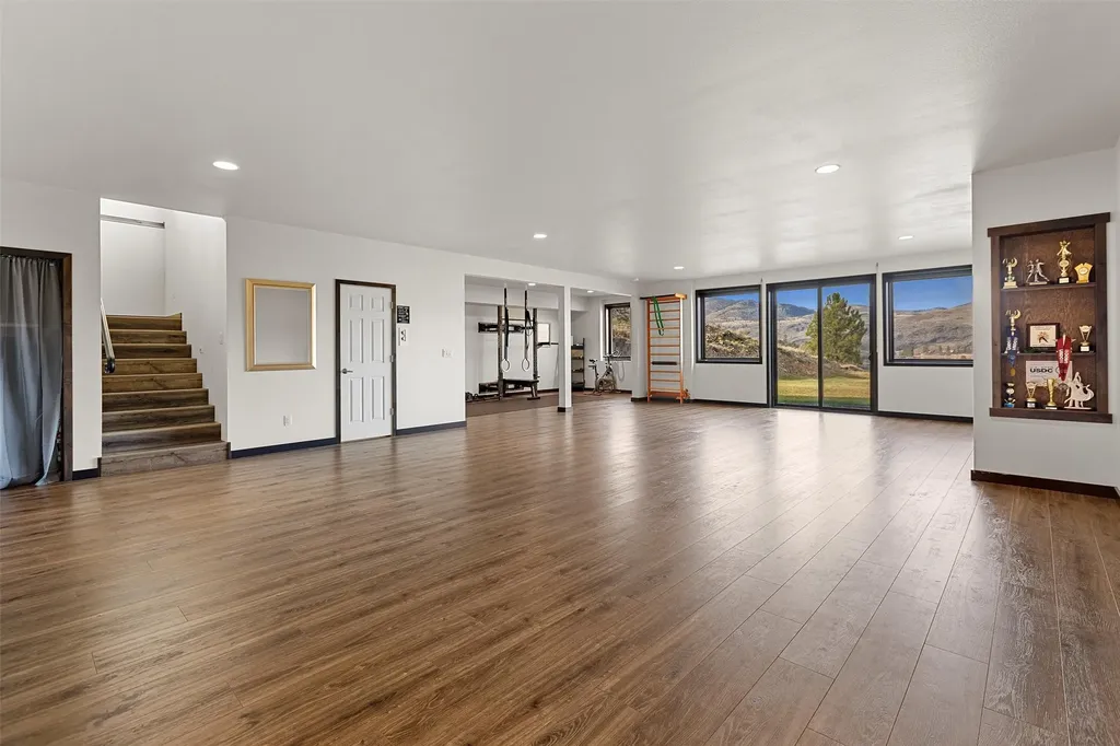 9701 Mount Highway 200 Dixon MT 59831