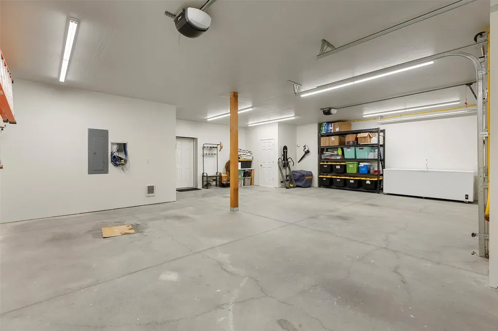 9701 Mount Highway 200 Dixon MT 59831