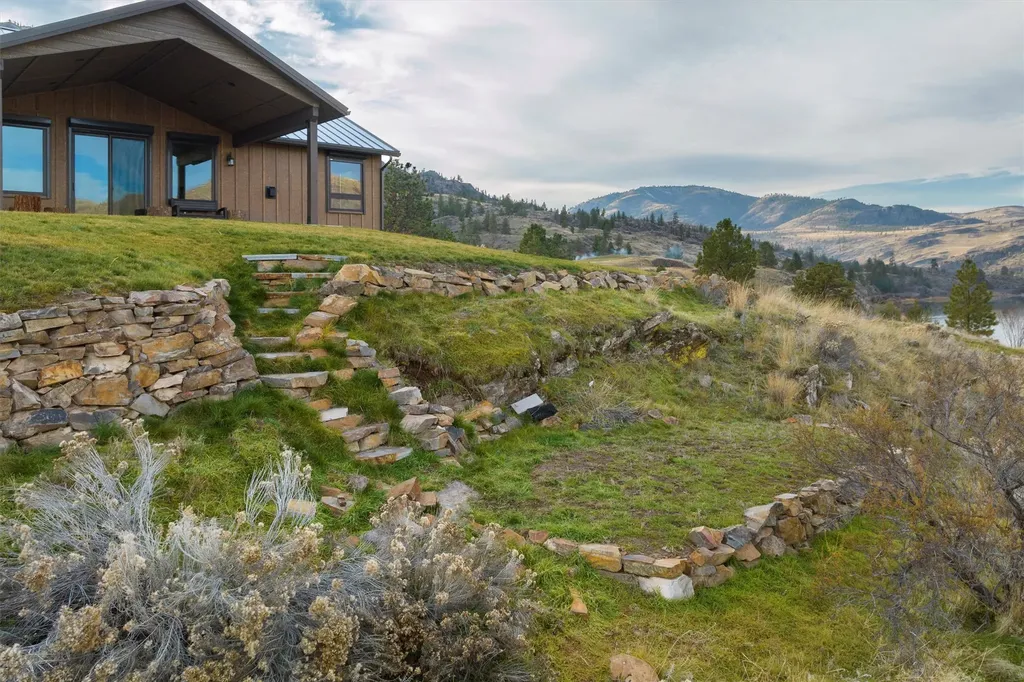 9701 Mount Highway 200 Dixon MT 59831