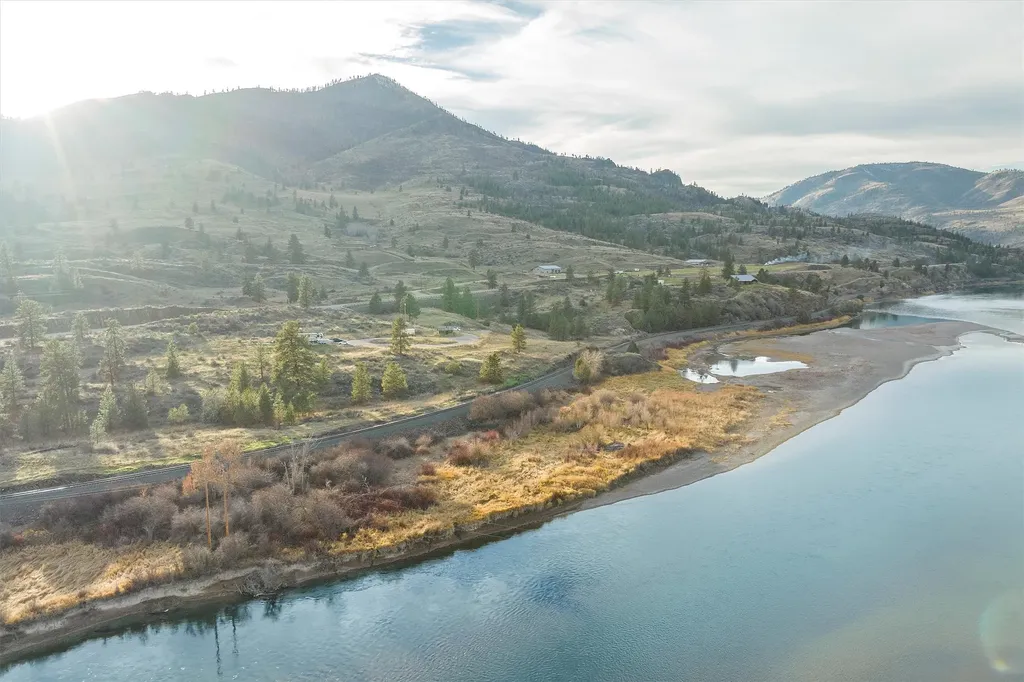 9701 Mount Highway 200 Dixon MT 59831