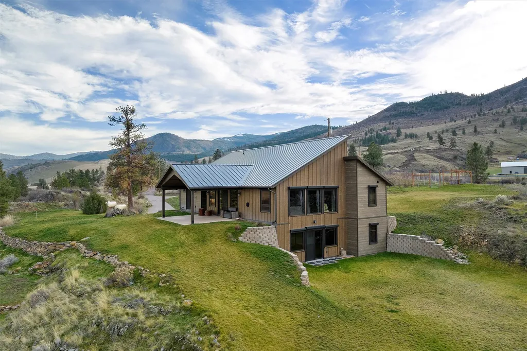 9701 Mount Highway 200 Dixon MT 59831
