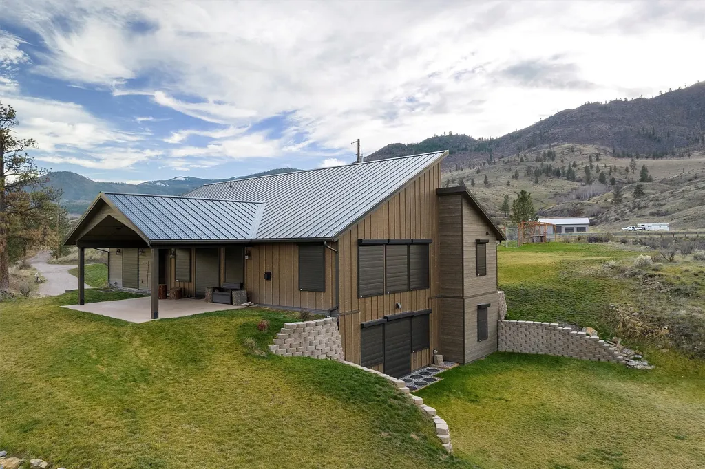 9701 Mount Highway 200 Dixon MT 59831