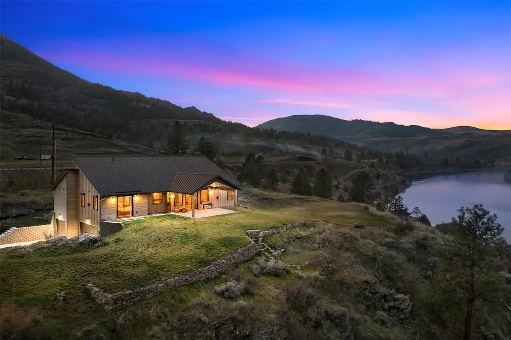 9701 Mount Highway 200 Dixon MT 59831