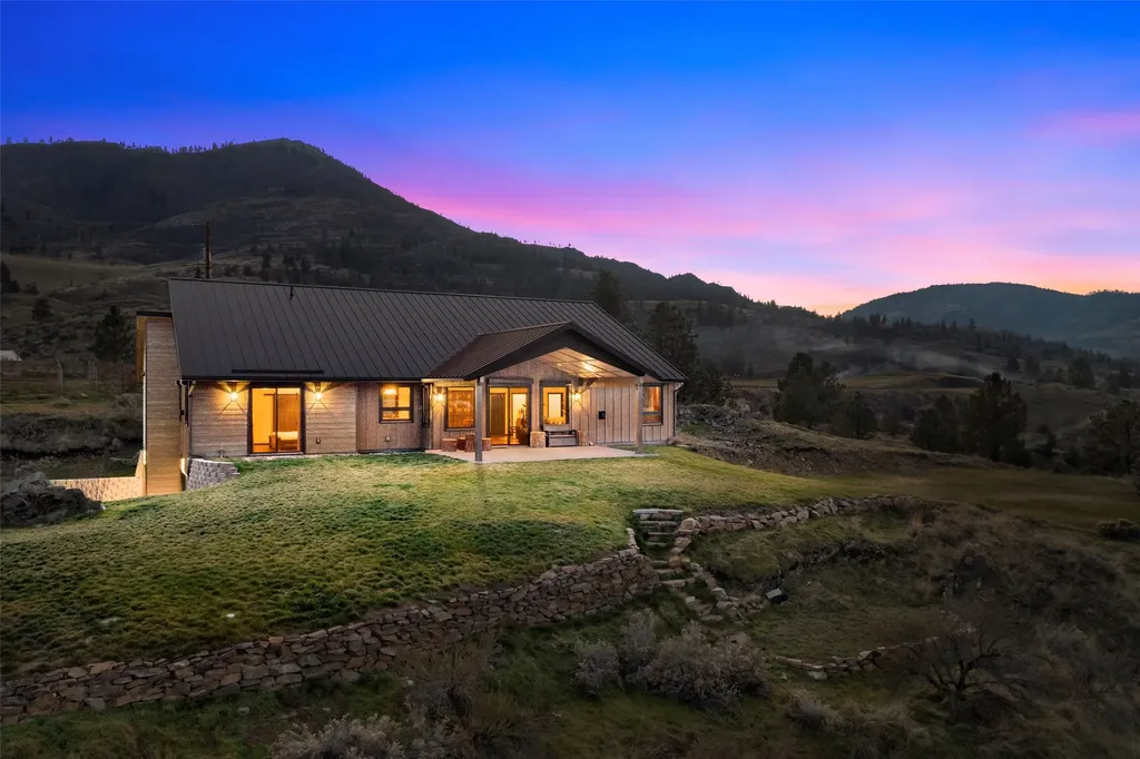 9701 Mount Highway 200 Dixon MT 59831