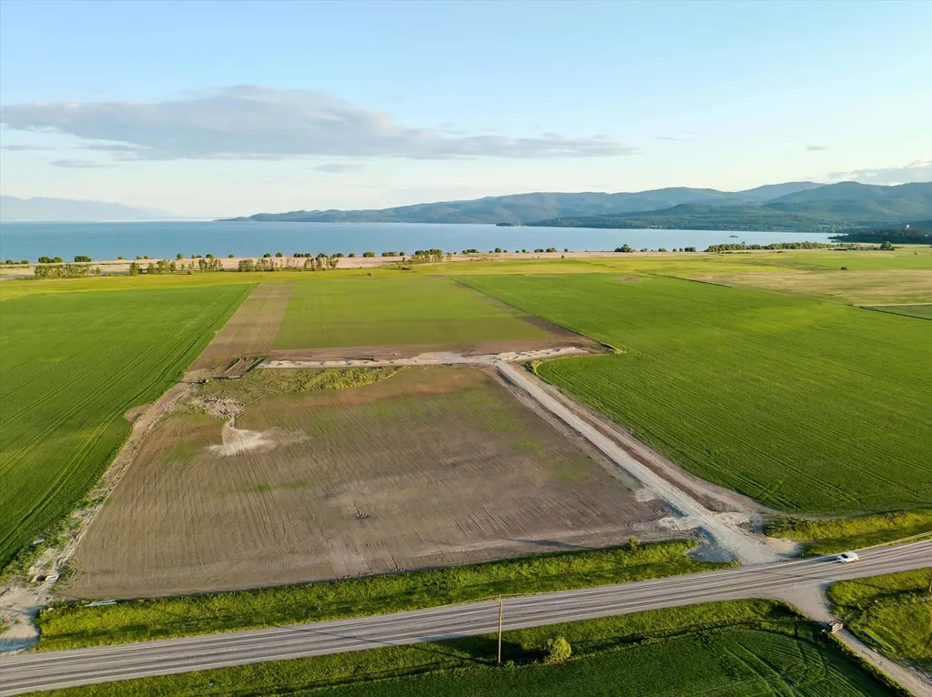 936 Mount Highway 82 Somers MT 59932