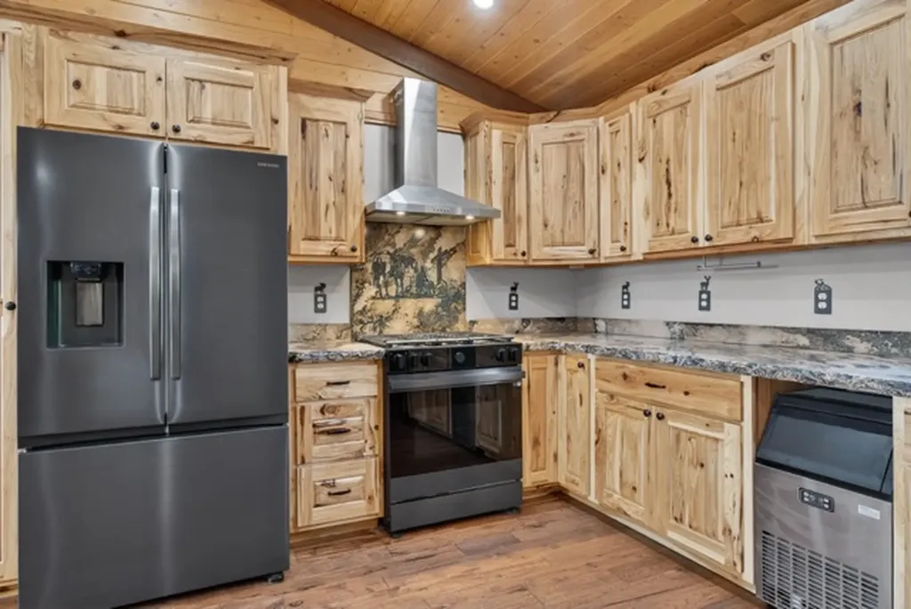 32 P Hill Drive Plains MT 59859